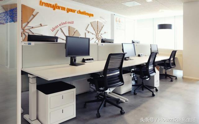 办公空间：西班牙LinkedIn领英现代风格办公室设计